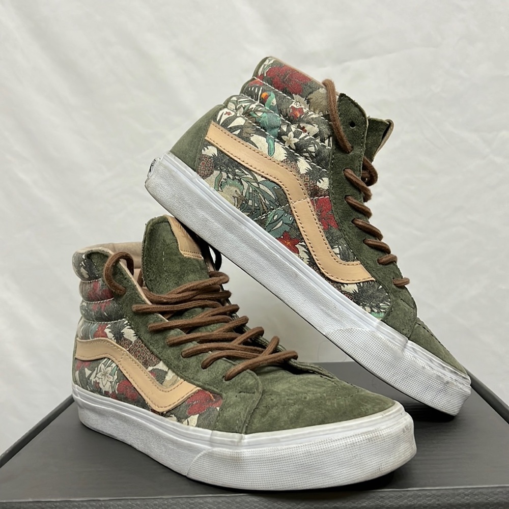 Floral high top vans 🌸🌼🌻🌺